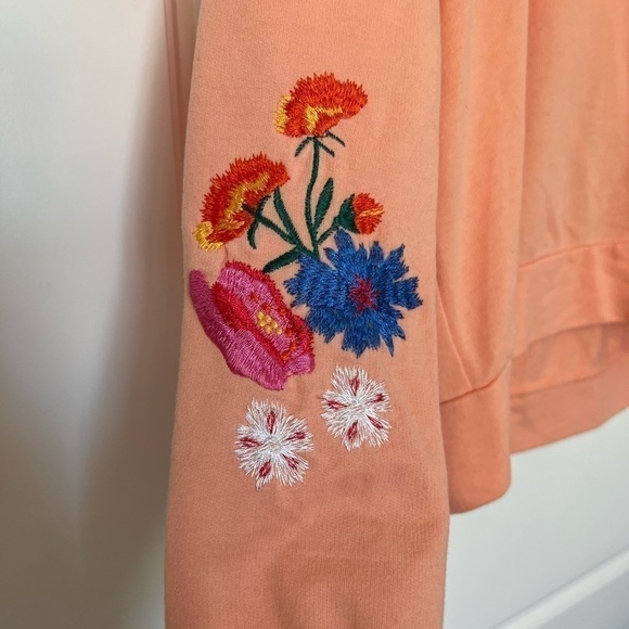 𝅺crave Fame Women’s Floral Embroidered Sweater Size Small - Picture 3 of 6